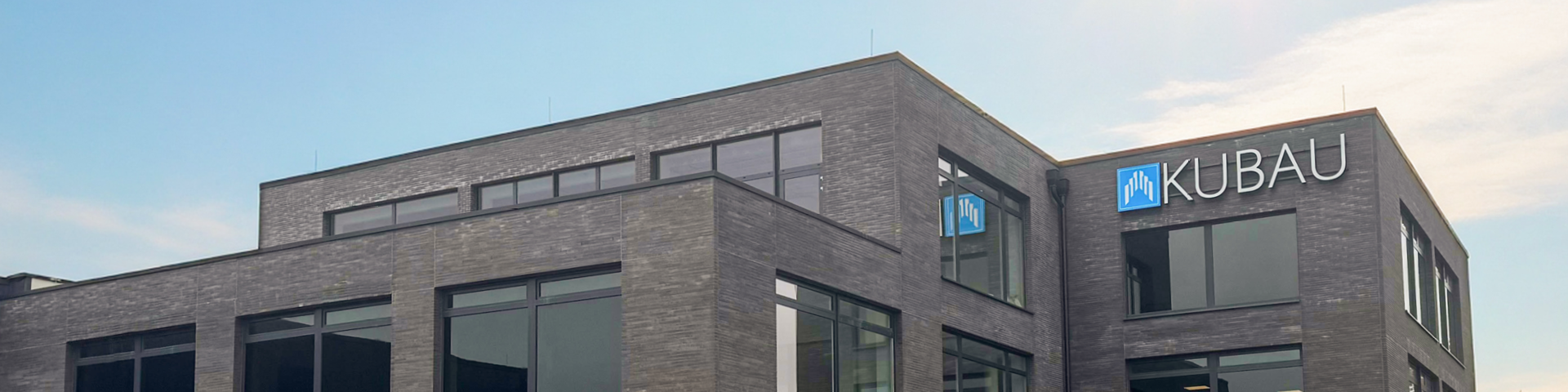 Header KZK Außenansicht des Gebäudes des Konferenzzentrums Kiel by Melio.